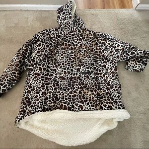 The Comfy Blanket Hoodie Leopard